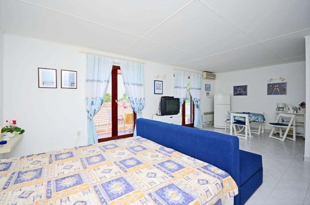 Apartment Dubravka Banjol Екстер'єр фото
